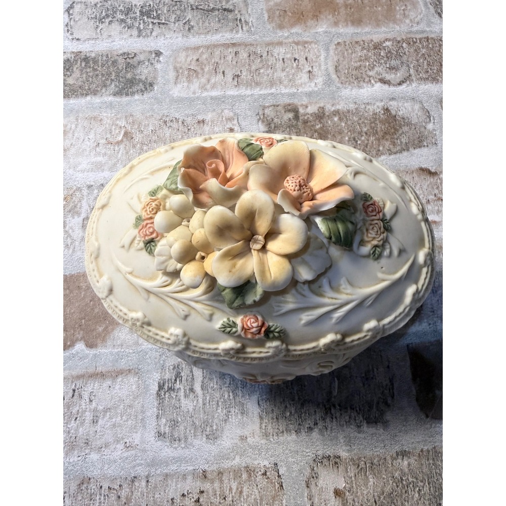 Vintage Floral Ceramic Trinket Box 3D Rose Lid Jewelry Keepsake Dish Cream Peach